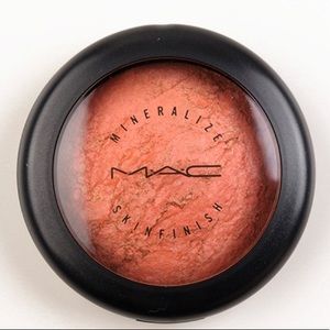 MAC Stereo Rose Mineralize Skin Finish New In Box